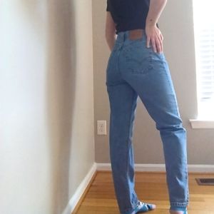 Vintage Levis 512 slim taper (modern size 8)